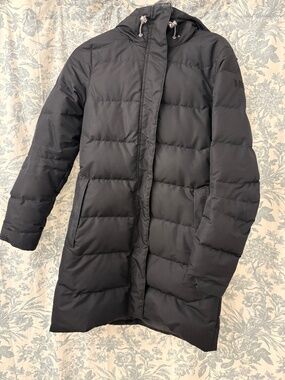 Helly Hansen Helly Hansen Women's Aden Puffy Down Parka in black XS